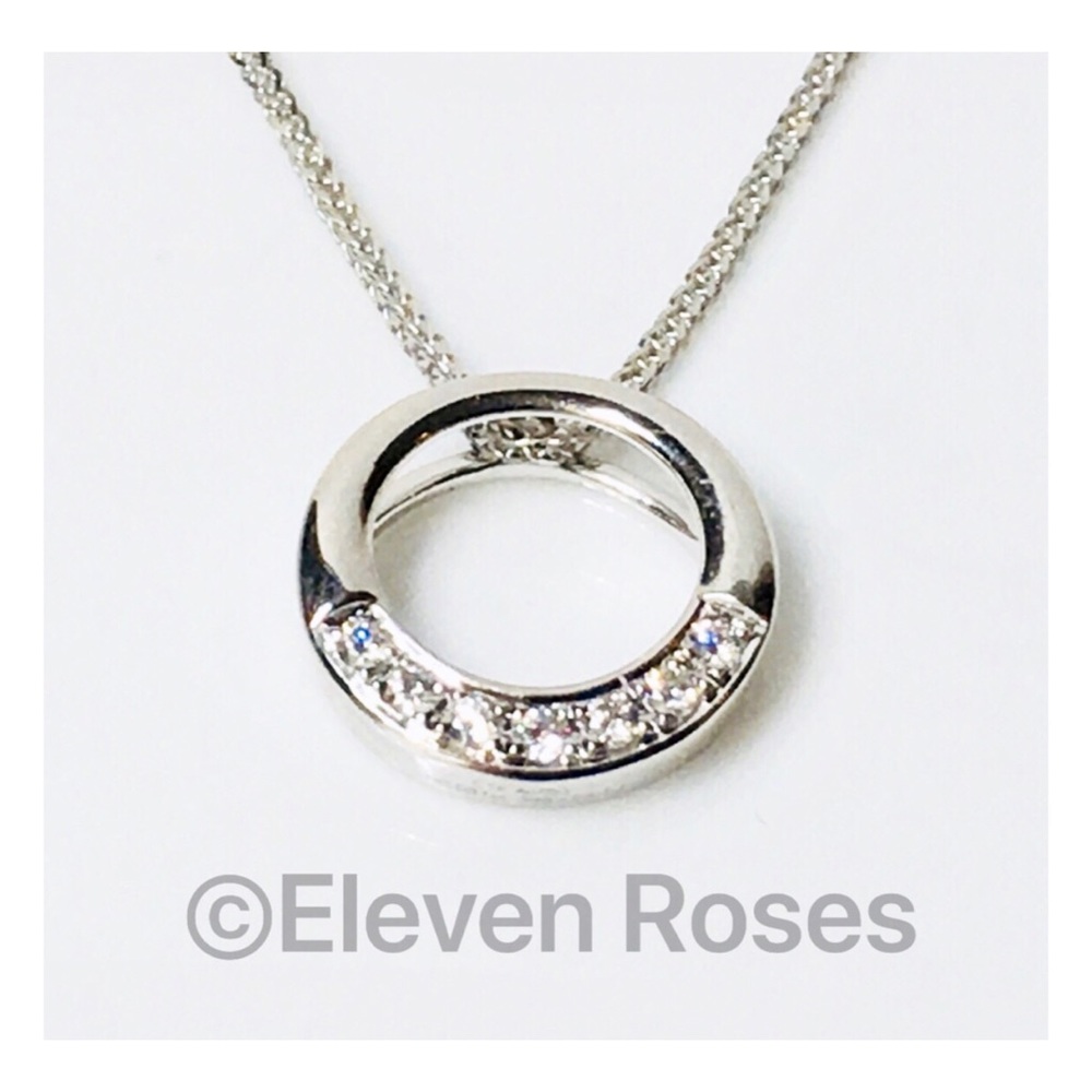 Chow Tai Fook 18k Gold Diamond Pendant Necklace